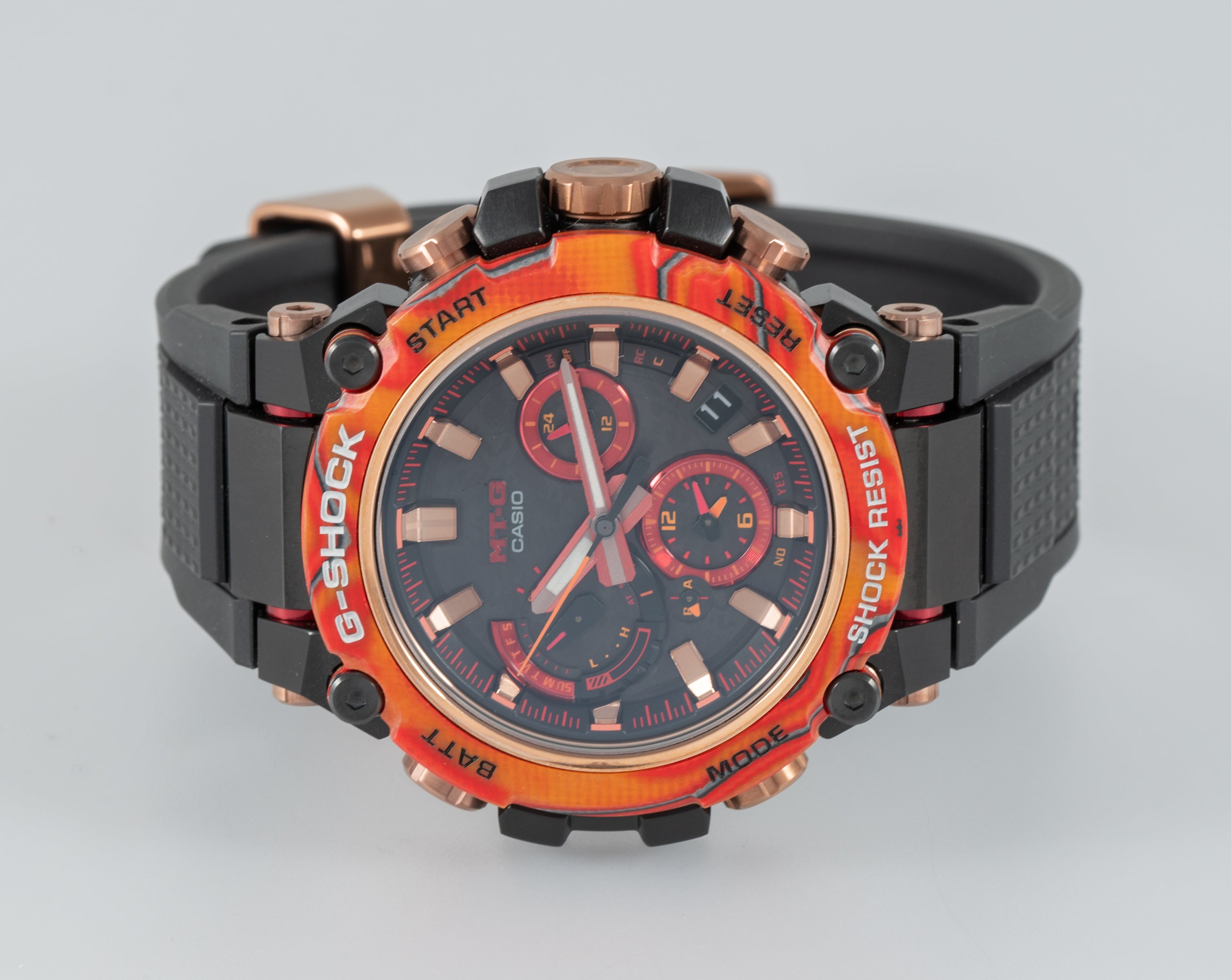 Casio G-Shock 40th Anniversary Flare Red Ref: MTG-B3000FR-1AER