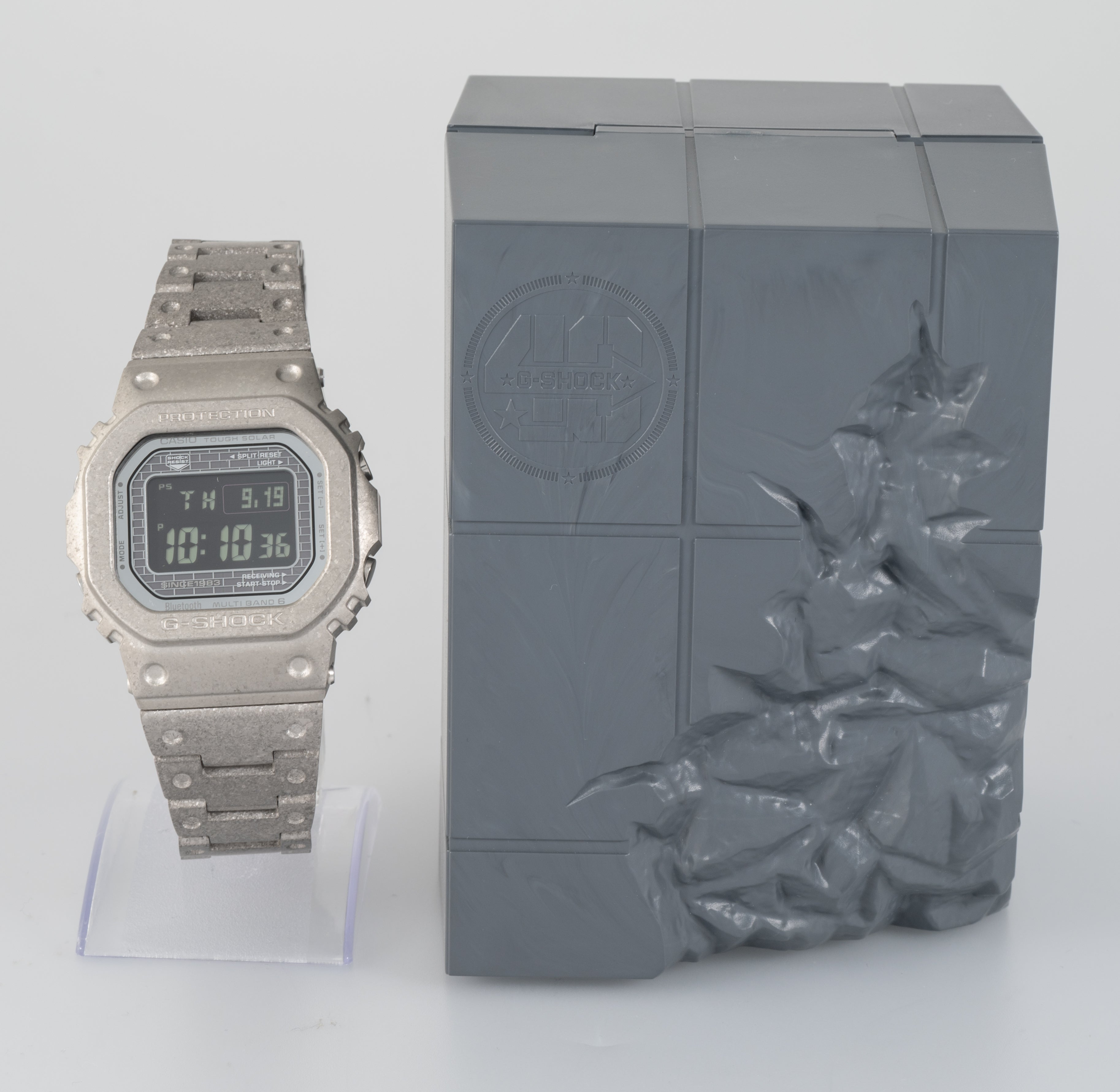 Casio G-Shock 40th Anniversary Recrystallized Ref: GMW-B5000PS-1ER