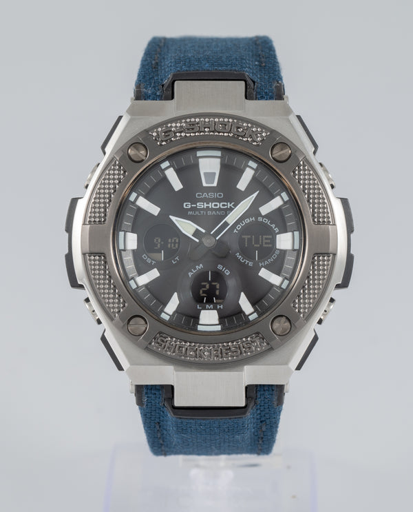 Casio G-Shock Ref: GST-W330AC-2AER