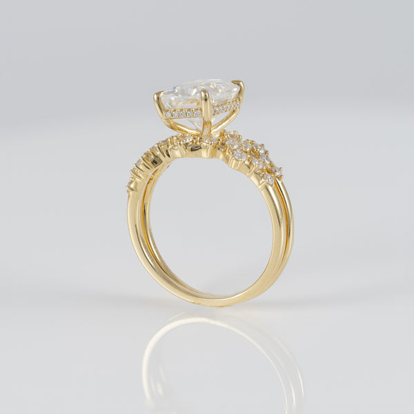 Conjunto de anillo de compromiso y alianza de boda en oro amarillo 14k con moissanita 3.5 ct