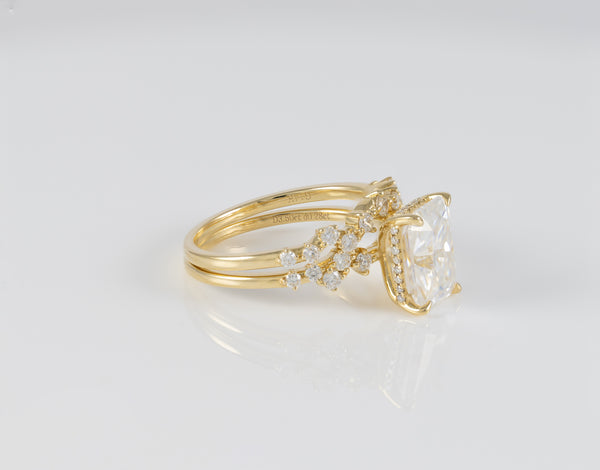 Conjunto de anillo de compromiso y alianza de boda en oro amarillo 14k con moissanita 3.5 ct