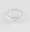 Anillo de compromiso halo oculto oro blanco 18k con moissanita 2.5 ct