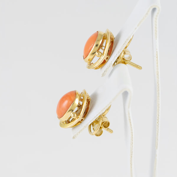 Pendientes en oro amarillo 18k con coral rojo