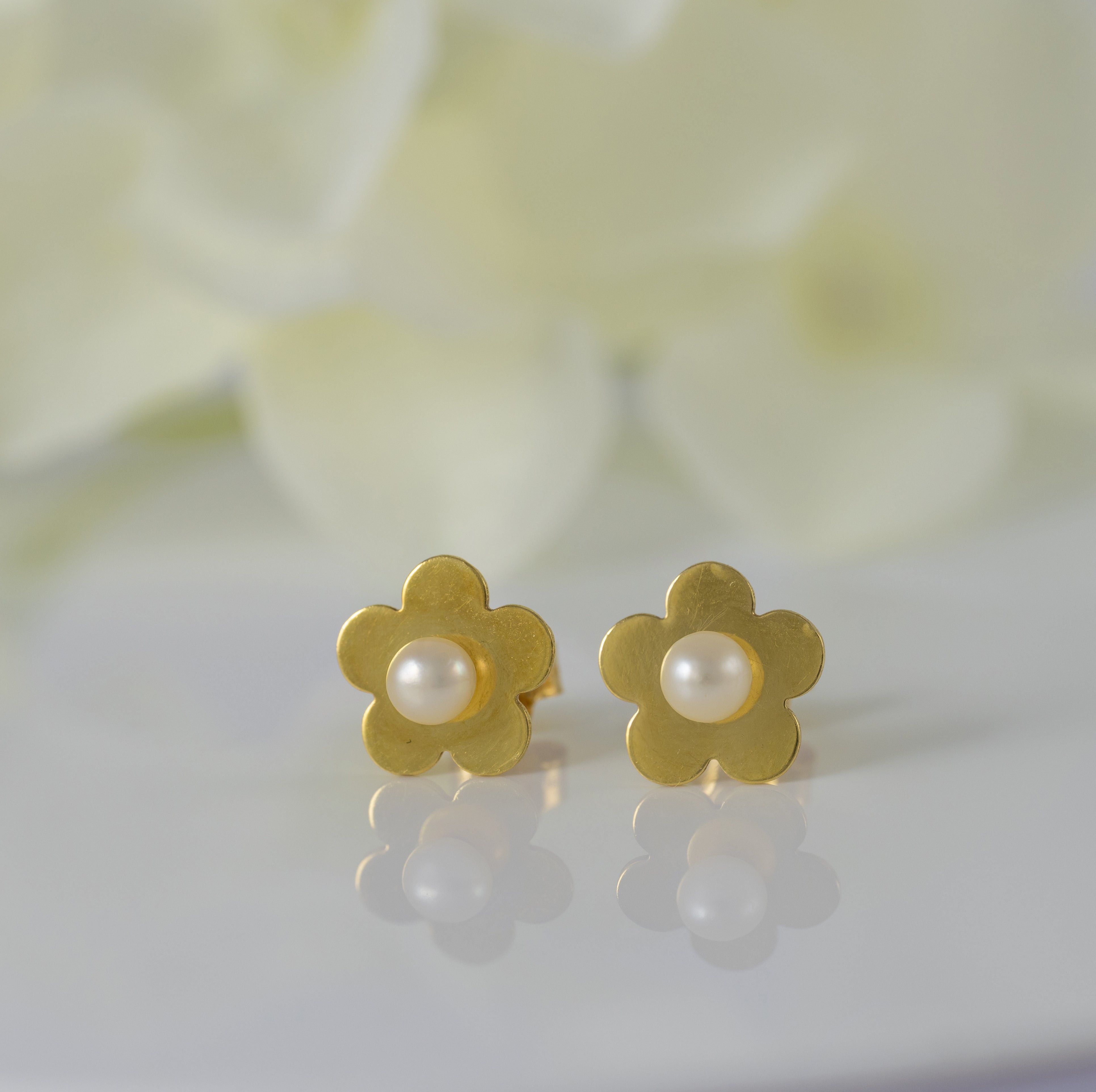 Pendientes Tous Flor oro amarillo 18k con perlas