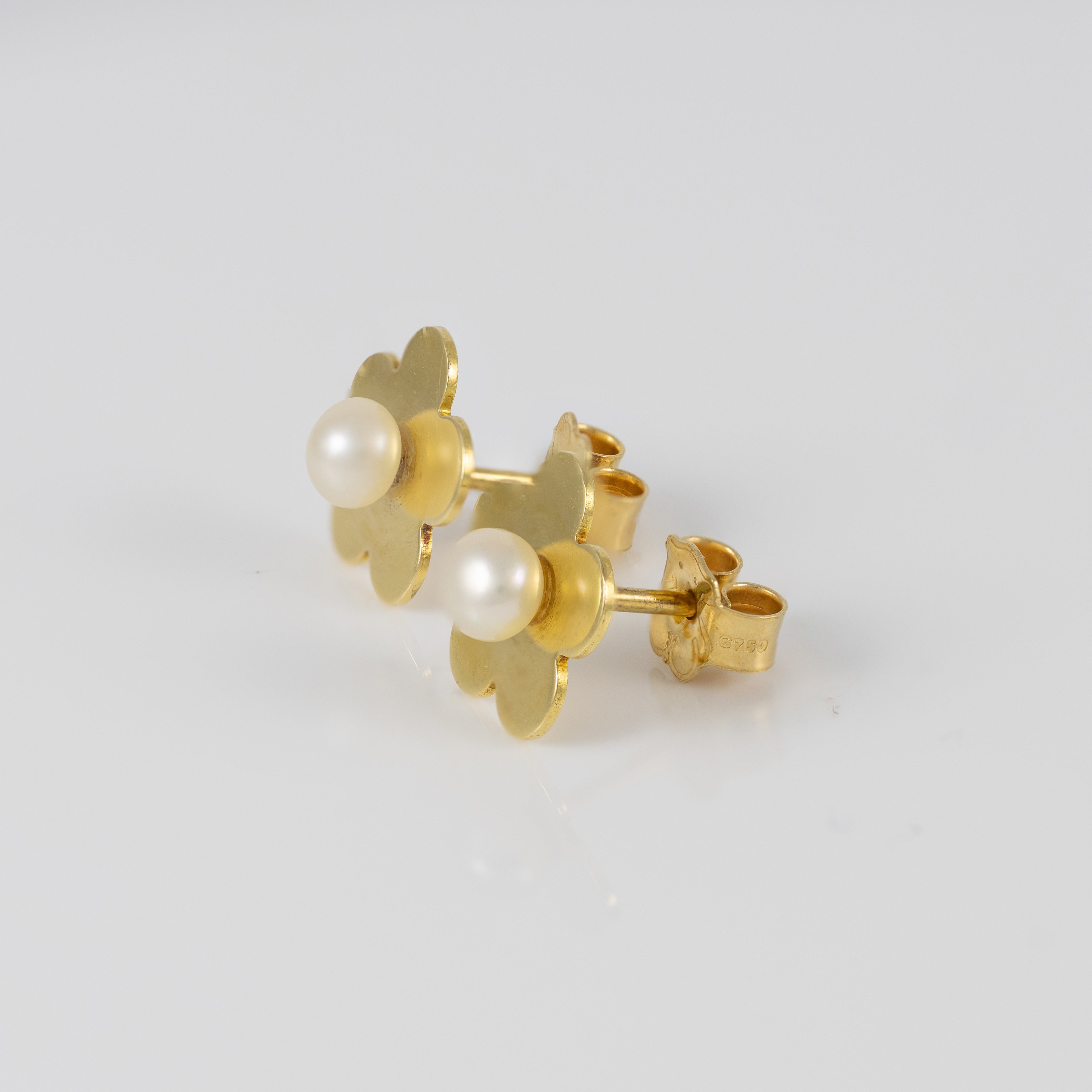 Pendientes Tous Flor oro amarillo 18k con perlas