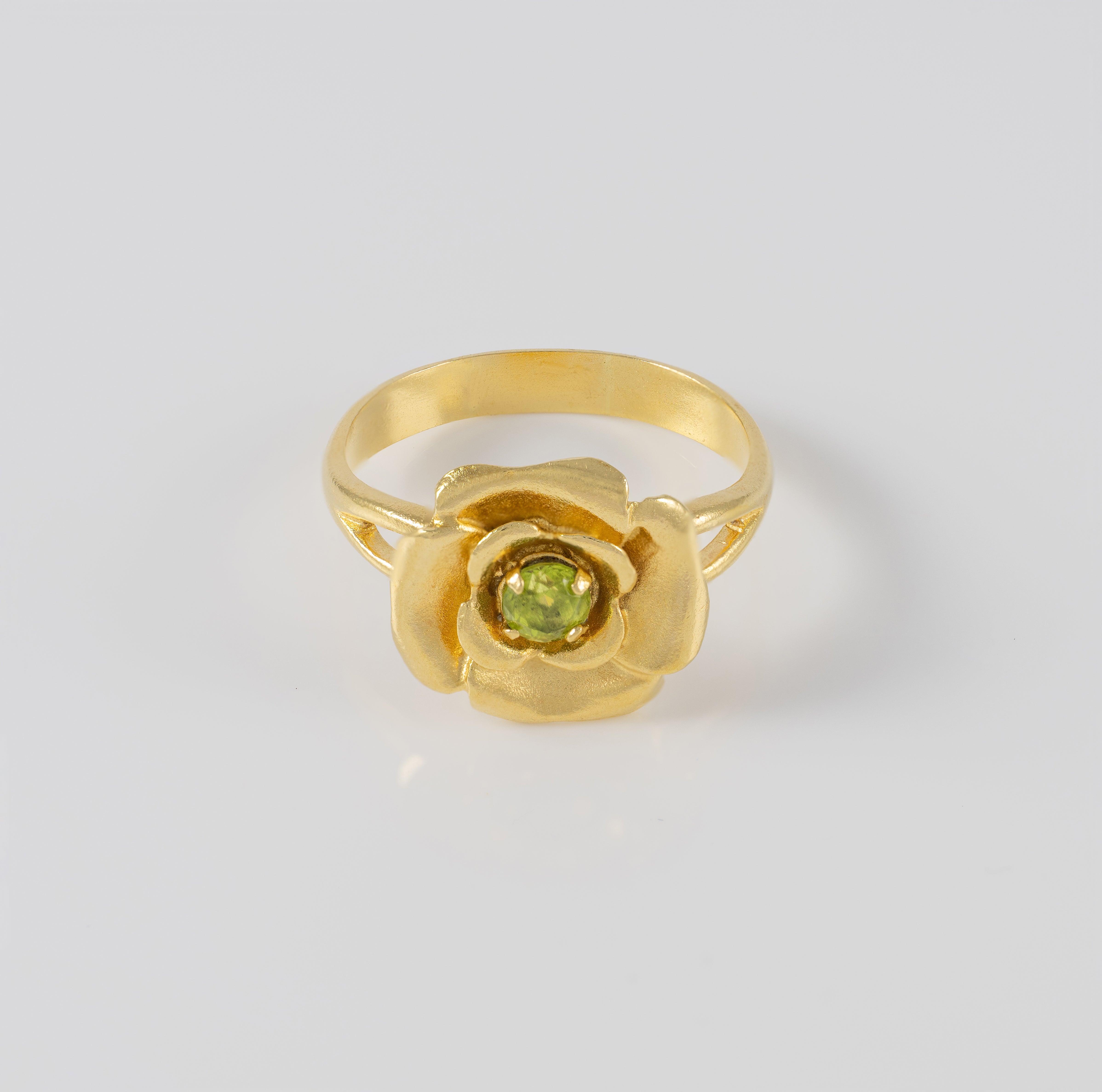 Anillo Tous Flor oro amarillo 18k con piedra verde